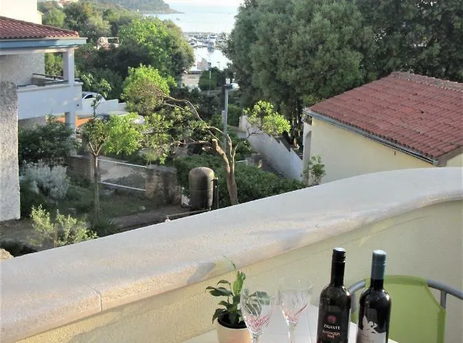 Apartment Martina ---80m From The Sea---