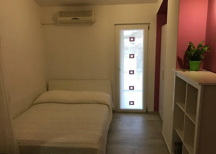 Martina ---80m From The Sea--- * Пула