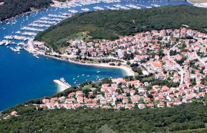 Martina ---80m From The Sea--- Pula